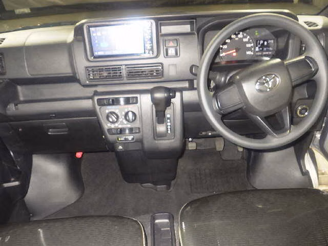 TOYOTA PIXIS VAN