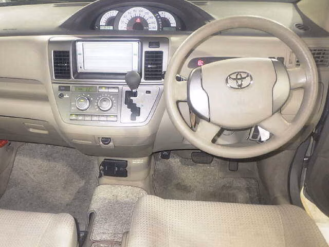 TOYOTA RAUM