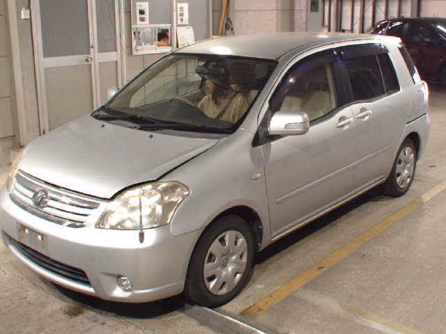 TOYOTA RAUM