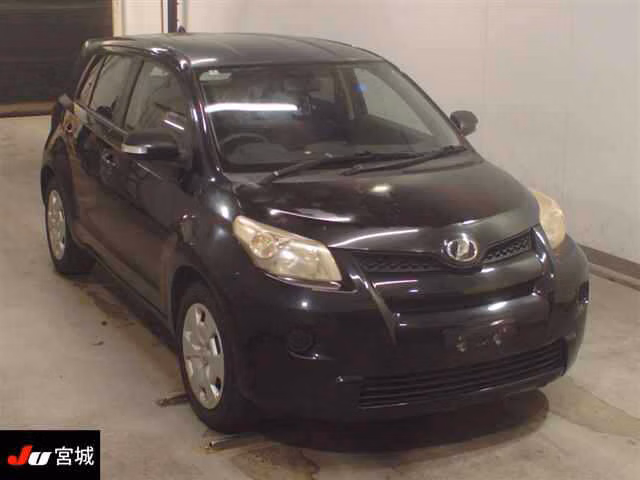 TOYOTA IST