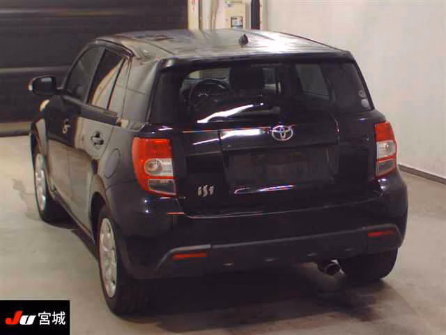 TOYOTA IST