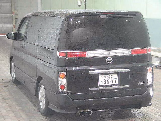 NISSAN ELGRAND