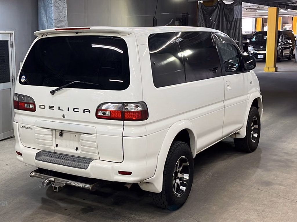 MITSUBISHI DELICA