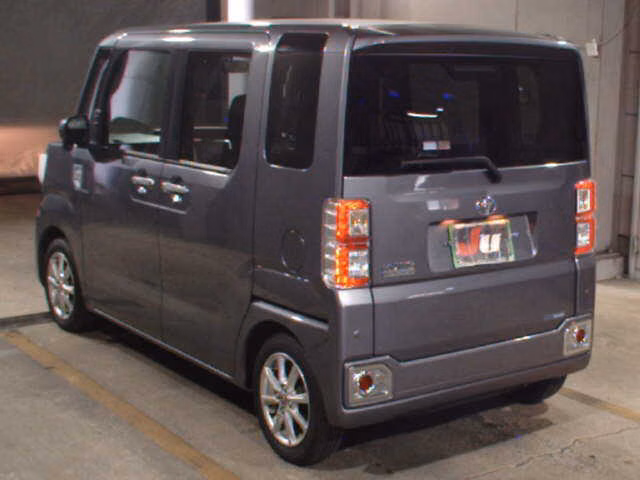 TOYOTA PIXIS MEGA