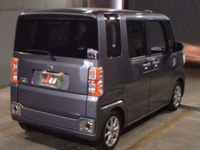 TOYOTA PIXIS MEGA
