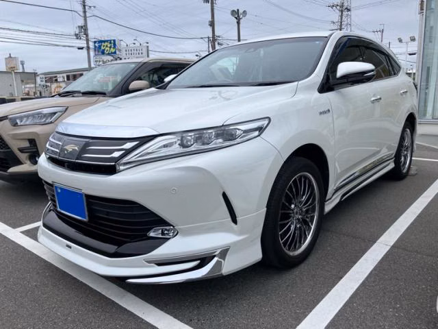 TOYOTA HARRIER