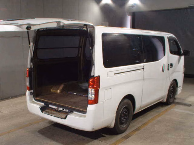 NISSAN NV350 CARAVAN