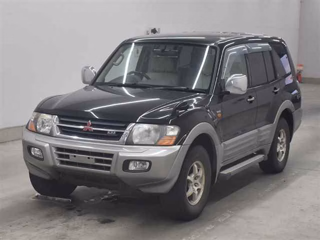 MITSUBISHI PAJERO