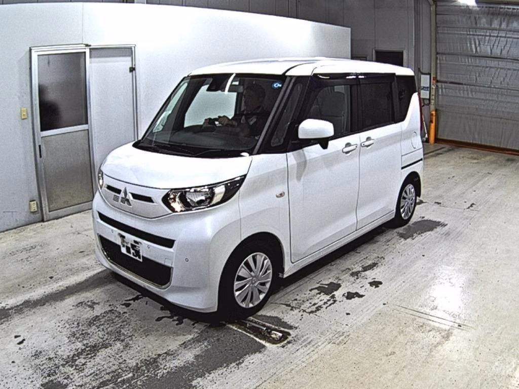 MITSUBISHI EK SPACE