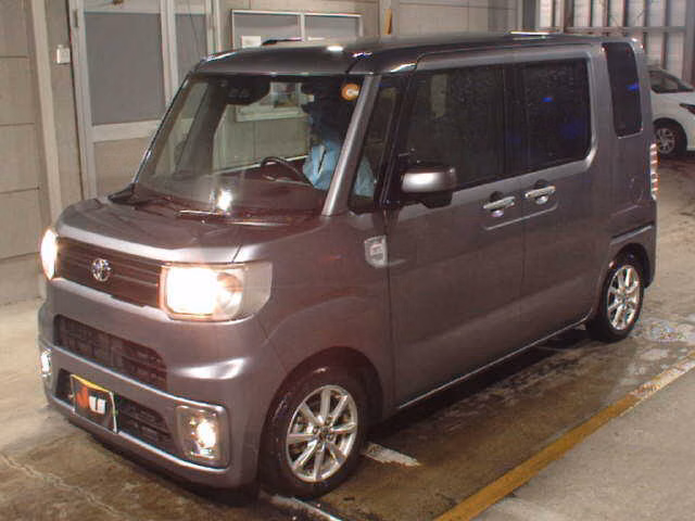 TOYOTA PIXIS MEGA