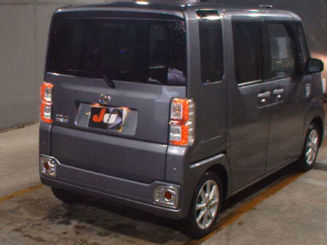 TOYOTA PIXIS MEGA