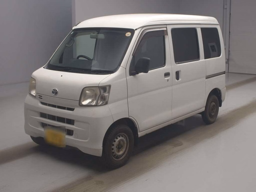 TOYOTA PIXIS VAN