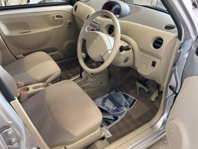 DAIHATSU ESSE