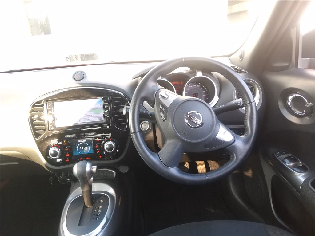 NISSAN JUKE