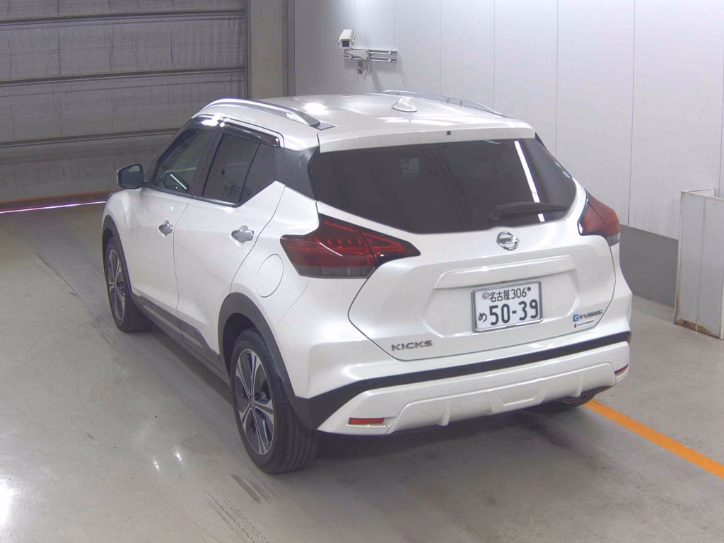 NISSAN KICKS