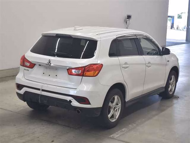 MITSUBISHI RVR