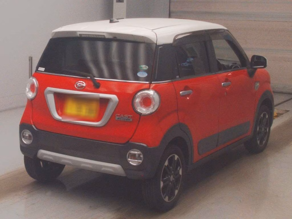 DAIHATSU CAST