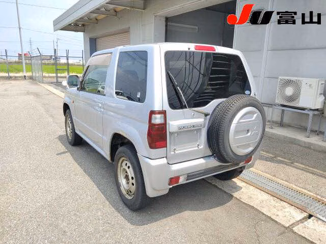 MITSUBISHI PAJERO MINI