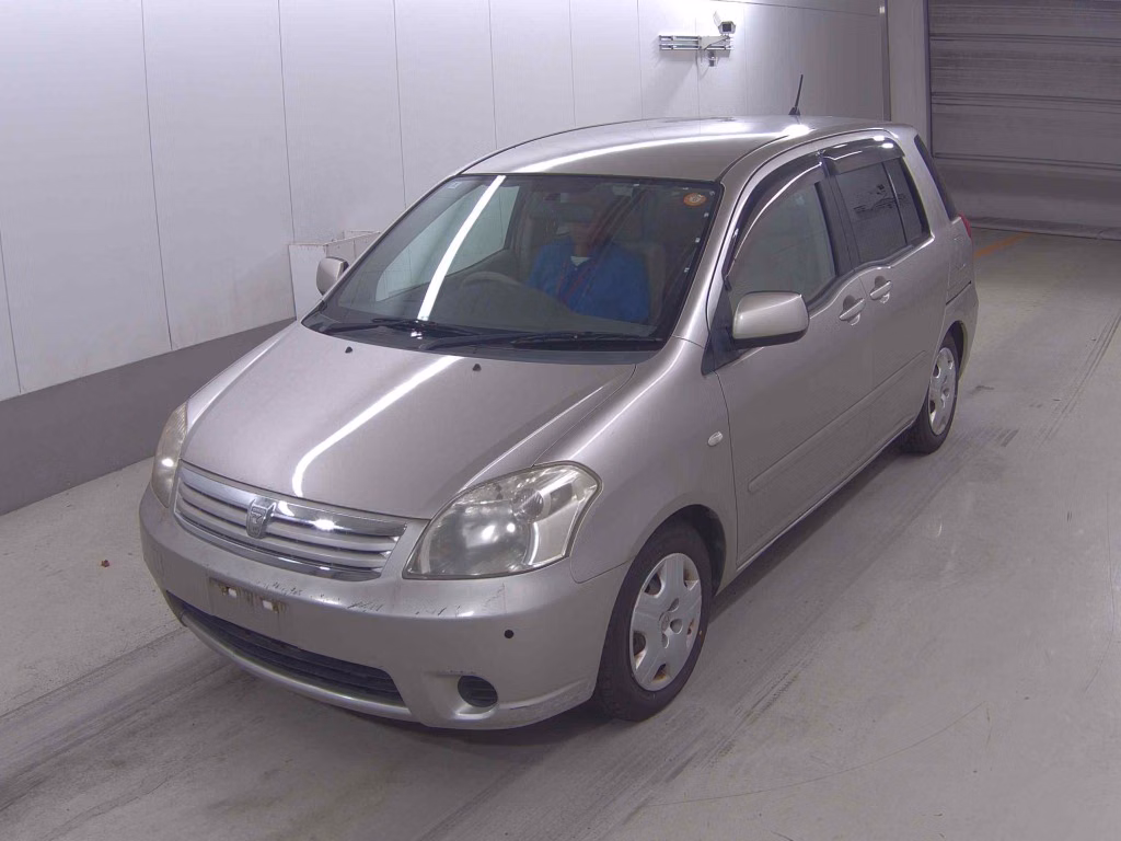 TOYOTA RAUM
