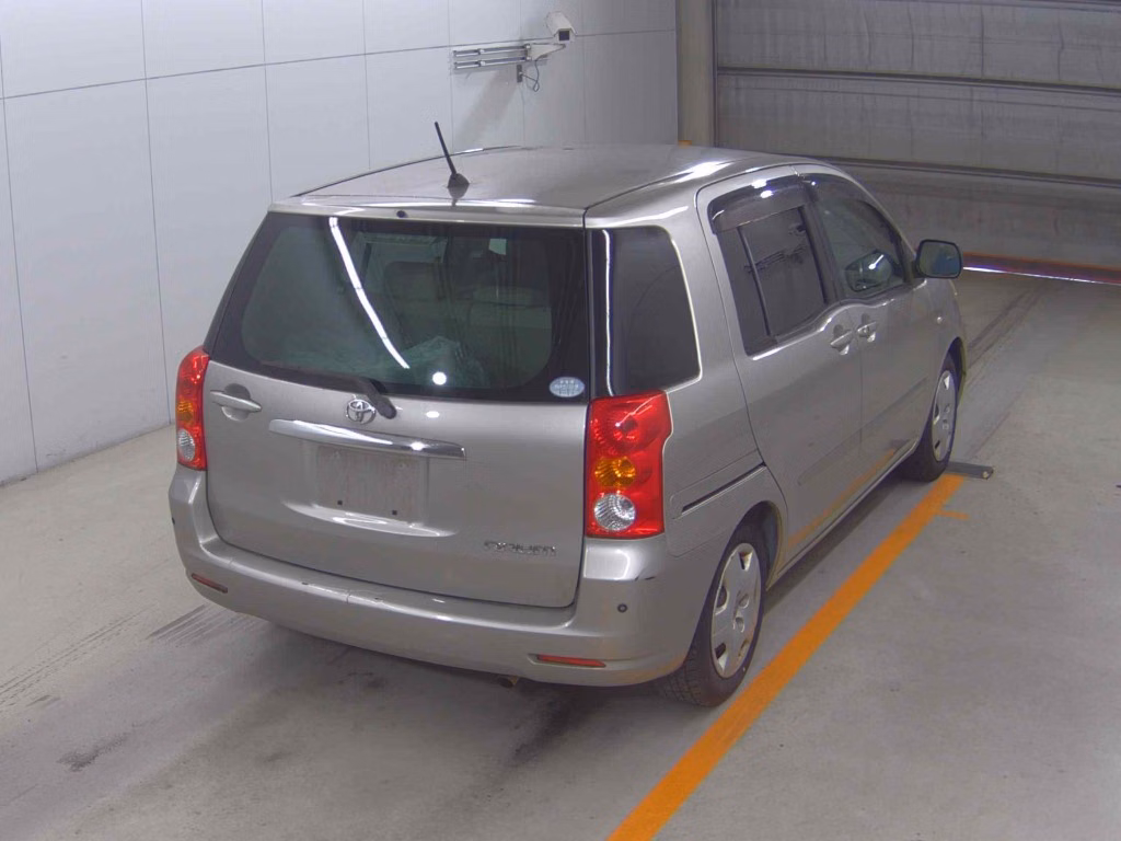 TOYOTA RAUM