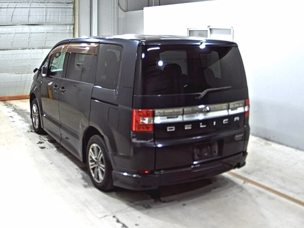 MITSUBISHI DELICA D:5
