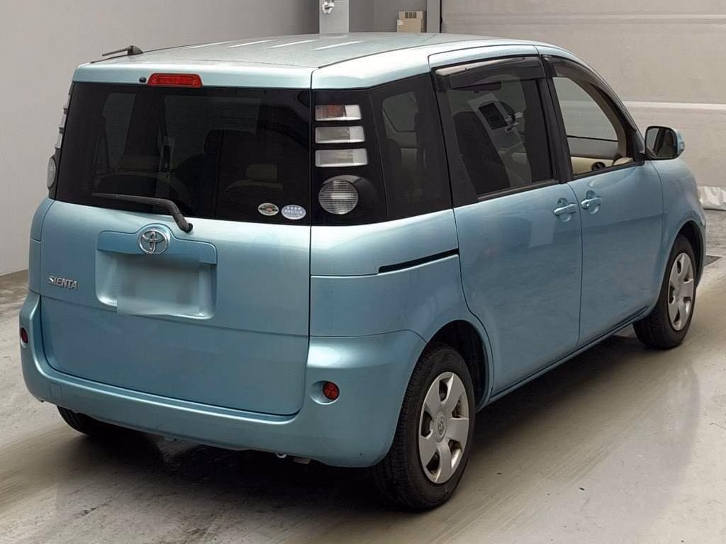 TOYOTA SIENTA