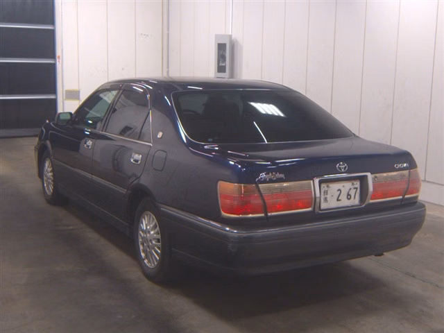 TOYOTA CROWN