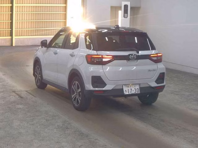 DAIHATSU ROCKY