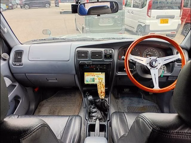 TOYOTA HILUX SURF