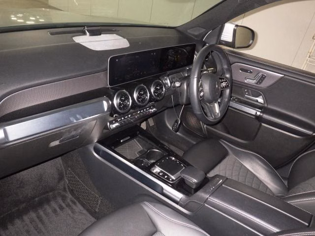 MERCEDES-BENZ GLB-CLASS