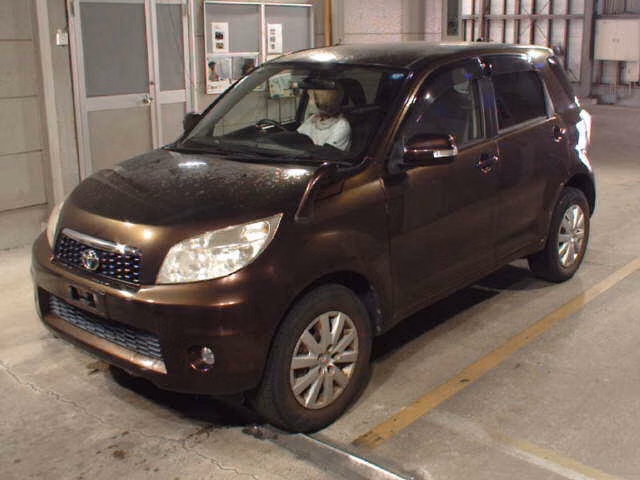 TOYOTA RUSH