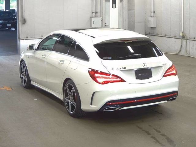 MERCEDES-BENZ CLA-CLASS