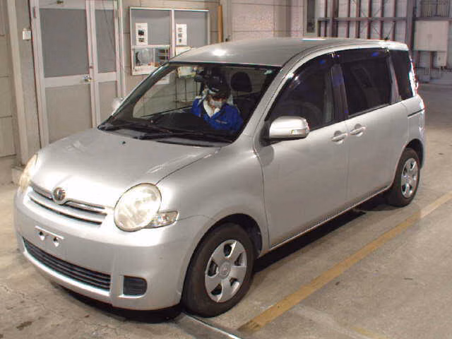 TOYOTA SIENTA