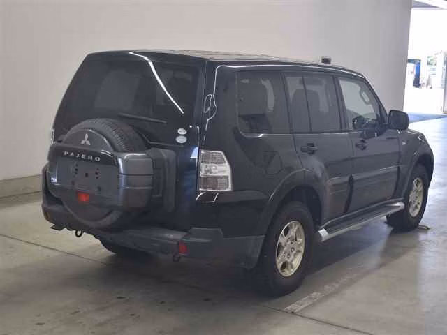 MITSUBISHI PAJERO