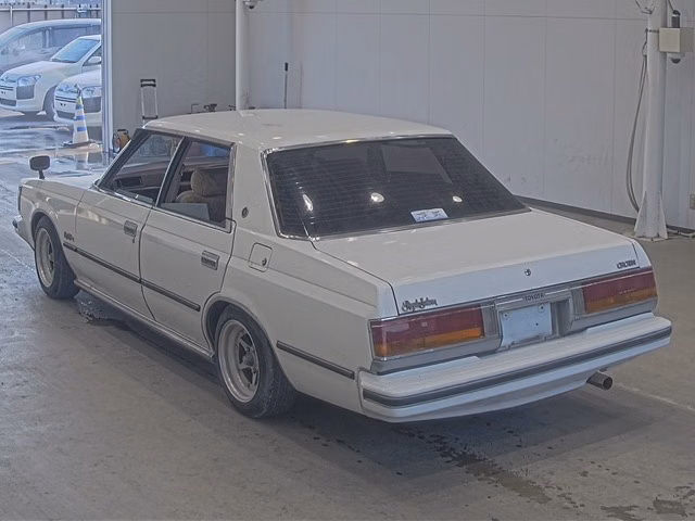 TOYOTA CROWN