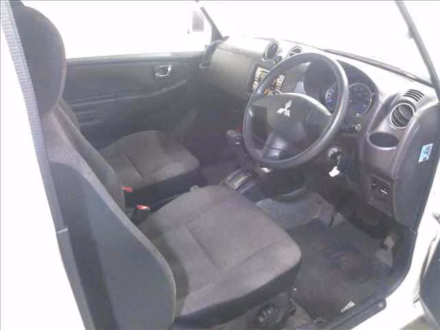 MITSUBISHI PAJERO MINI