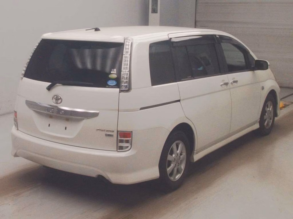 TOYOTA ISIS