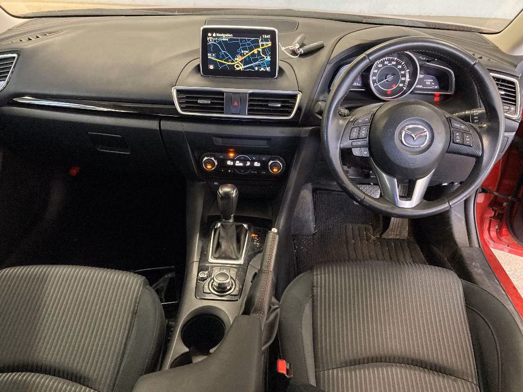 MAZDA AXELA