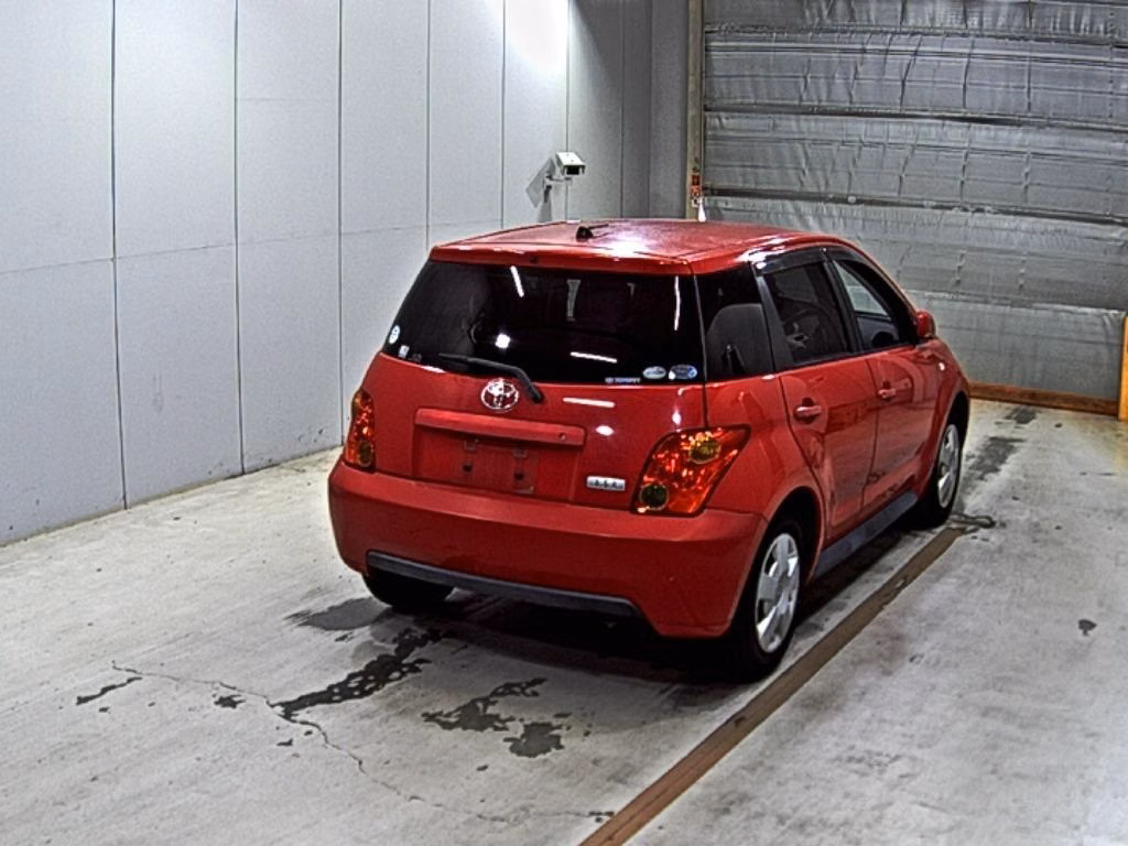 TOYOTA IST