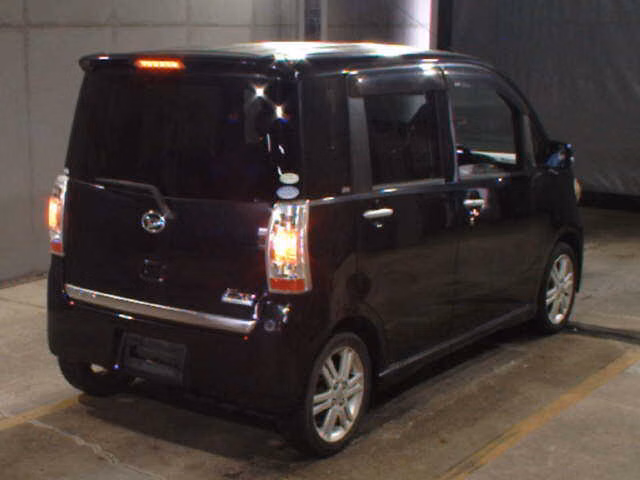 DAIHATSU TANTO EXE