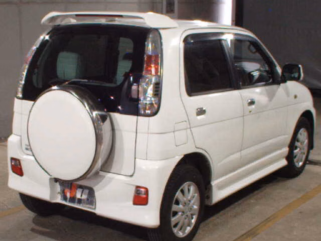 DAIHATSU TERIOS KID