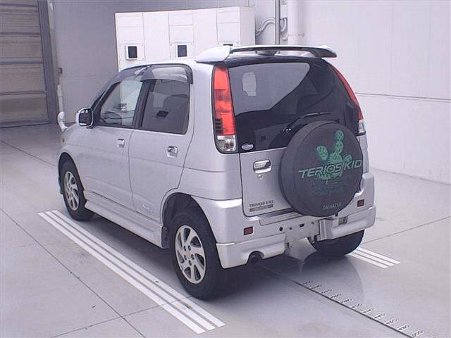 DAIHATSU TERIOS KID