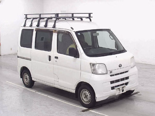 TOYOTA PIXIS VAN