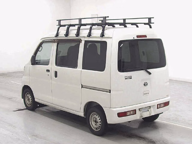 TOYOTA PIXIS VAN