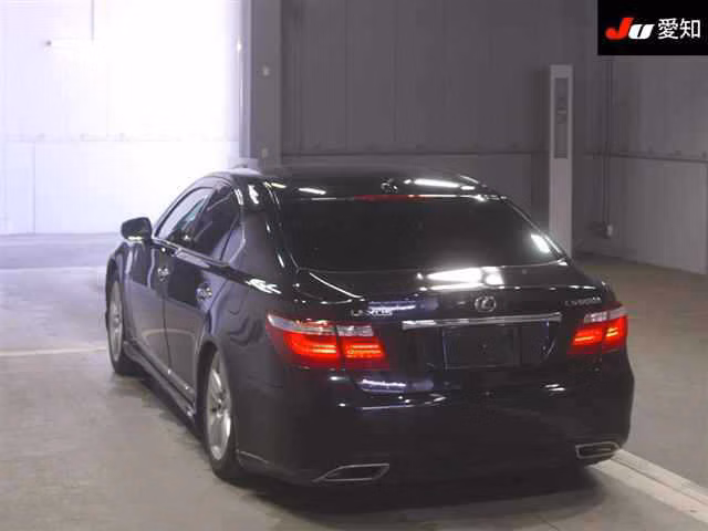 LEXUS LS600H