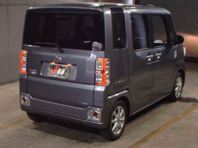 TOYOTA PIXIS MEGA