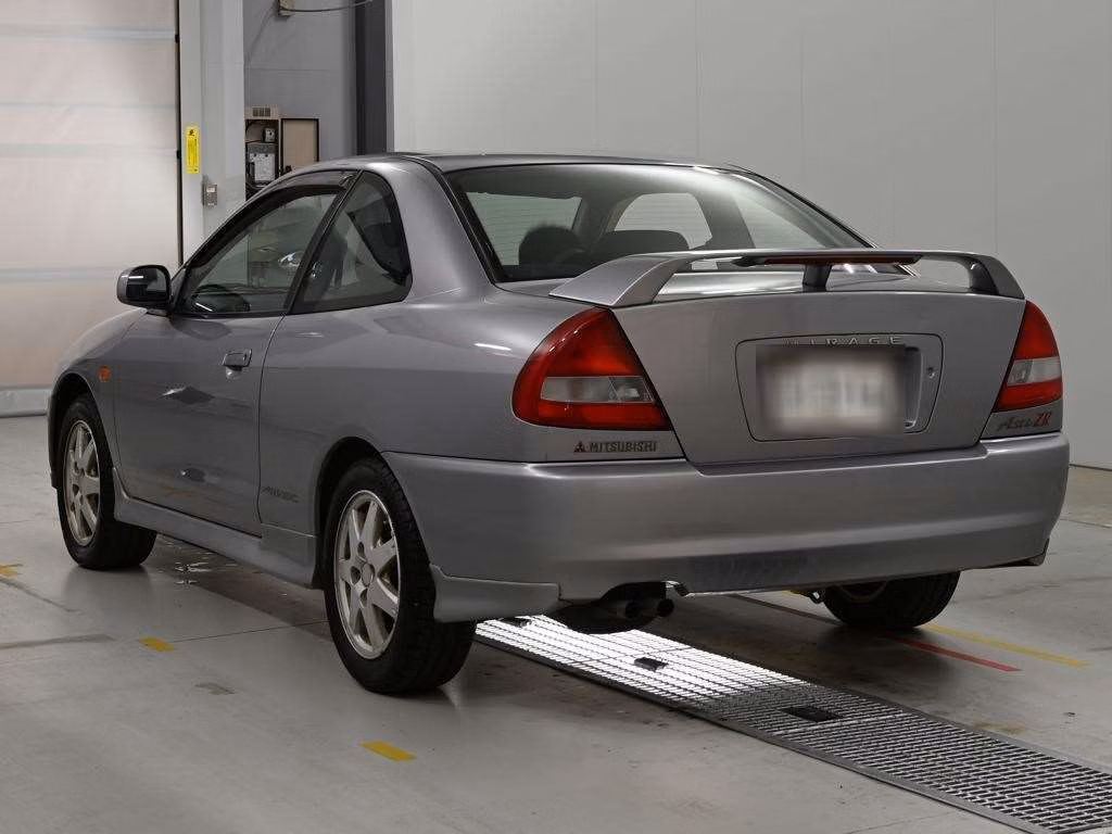 MITSUBISHI COLT