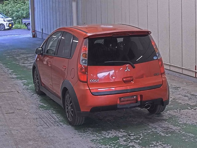 MITSUBISHI COLT