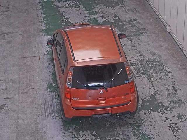 MITSUBISHI COLT