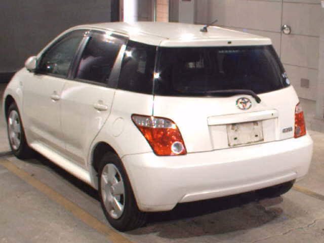 TOYOTA IST